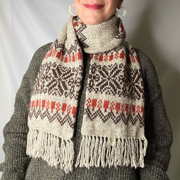 Vintage Accessories - Vintage 70s 80s wool blend snowflake scarf oatmeal fringe fringed brown